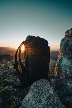 Come vestirsi e cosa portare per un’escursione