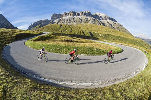 road-bike-©arabba-fodom-turismo-IMG_9547-min