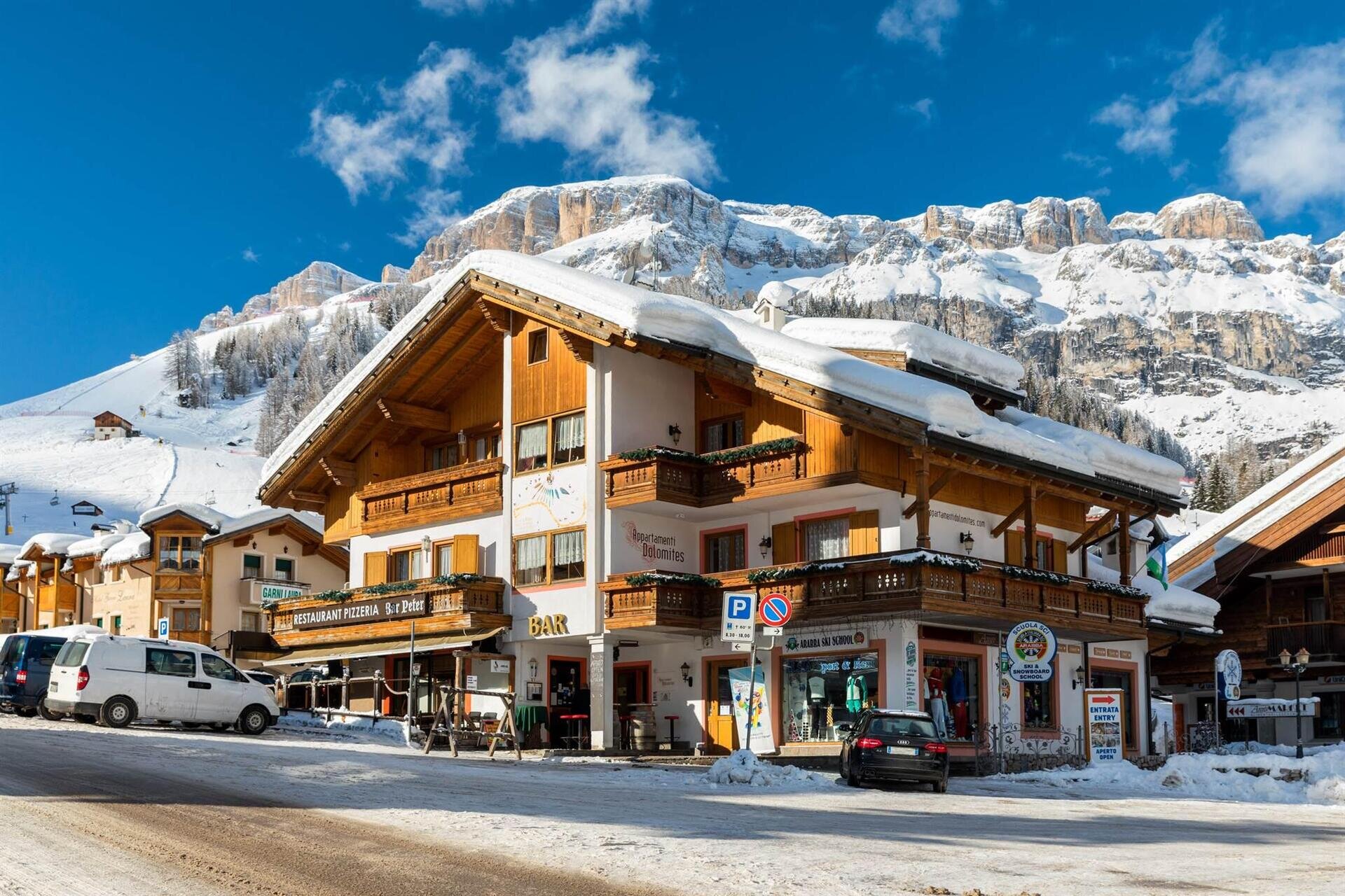 APPARTAMENTI DOLOMITES