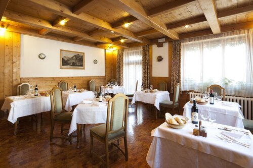 hotel Bellaria - dining room   A