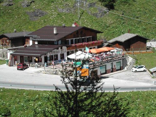 Rifugio Capanna Bill in estate