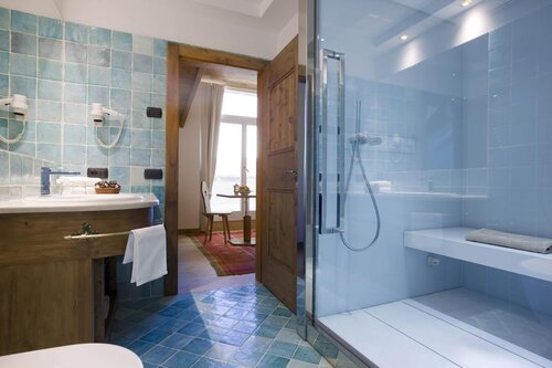 Wellness Luxury Suite E bath & SPA