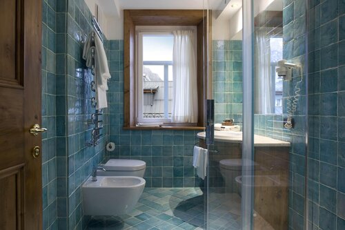 Suite - bathroom