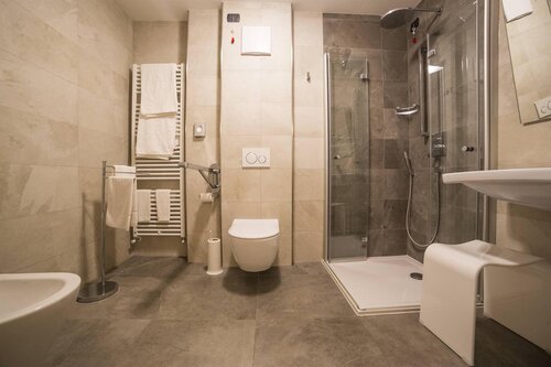 Bagno per disabili stanza superior