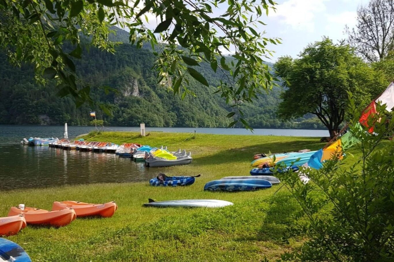 noleggio pedalò e canoe