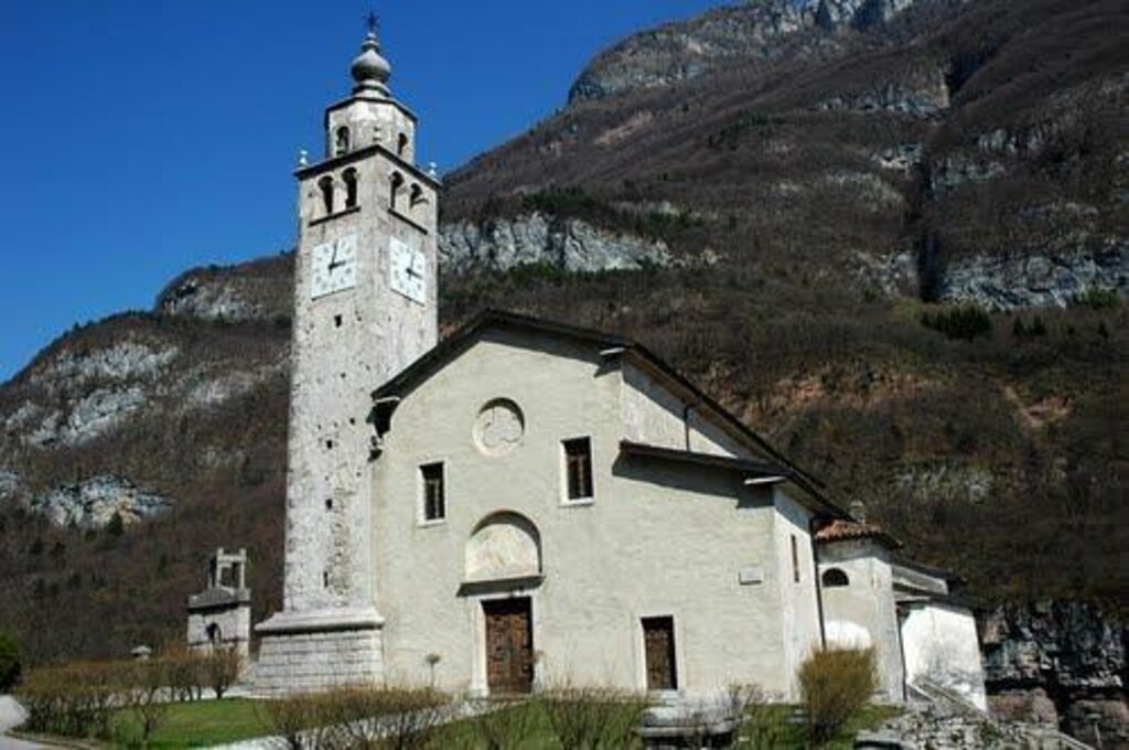 Chiesa Castellavazzo2