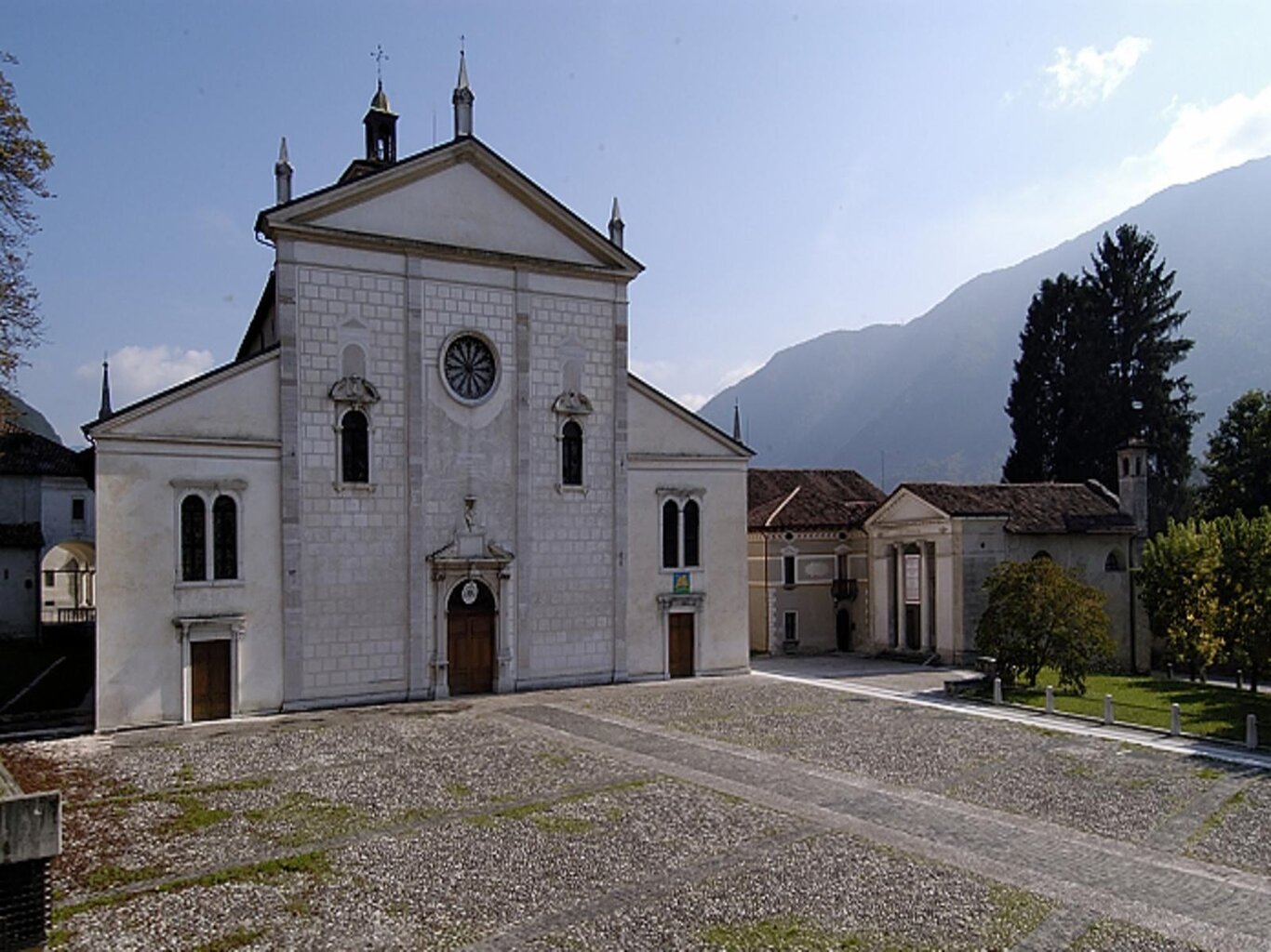 Duomo di Feltre esterno