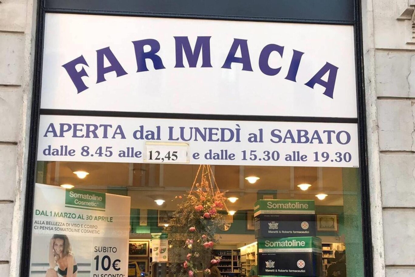 esterno farmacia