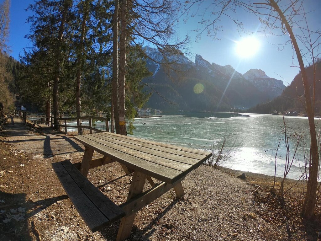 Scorcio Lago di Alleghe