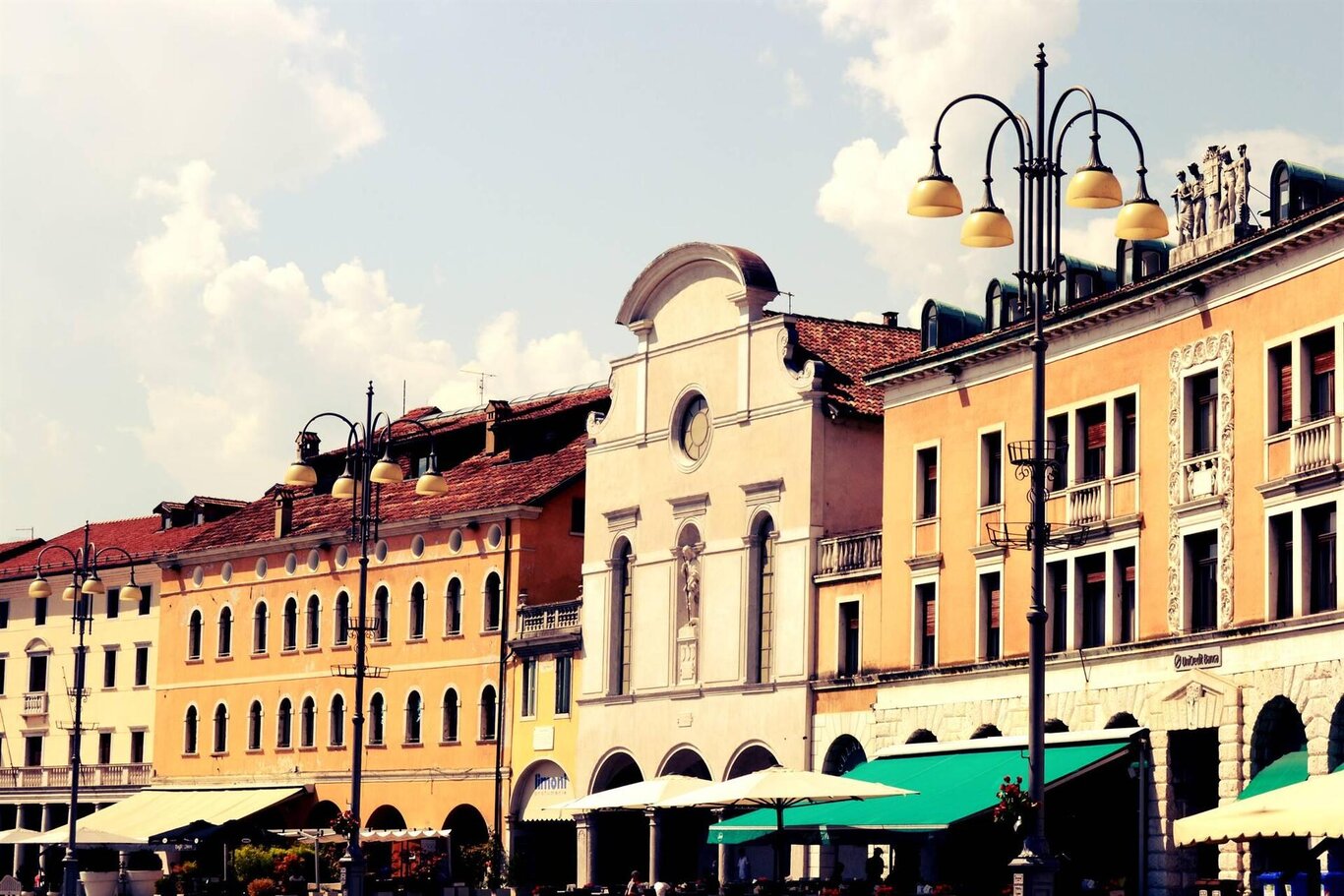 Piazza dei Martiri e i giardini