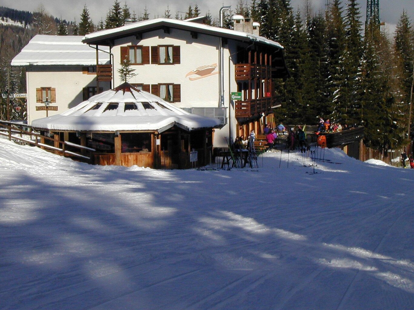 ski bar