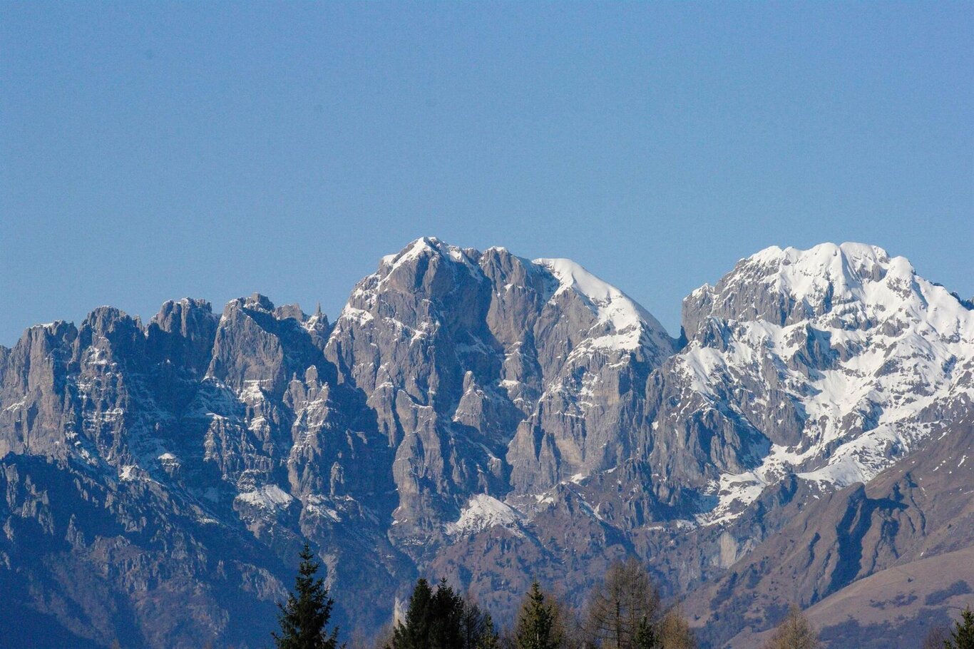 Vista sul Gruppo della Schiara