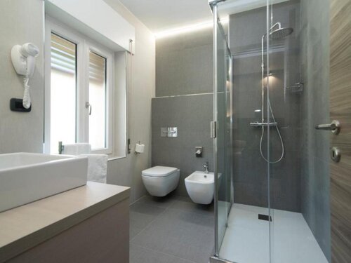 BEl Sit 17-crop BEl Sit 17-crop