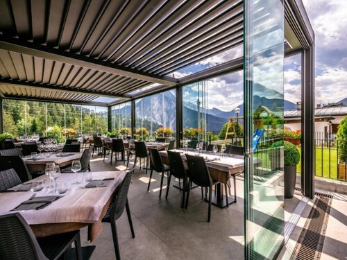 Bel Sit 4-crop Bel Sit 4-crop