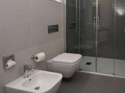 Bel Sit 5-crop Bel Sit 5-crop