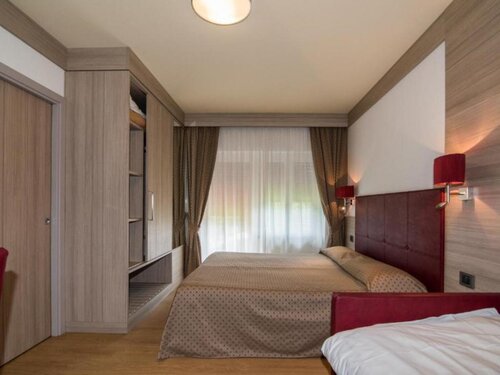 Bel Sit 12-crop Bel Sit 12-crop